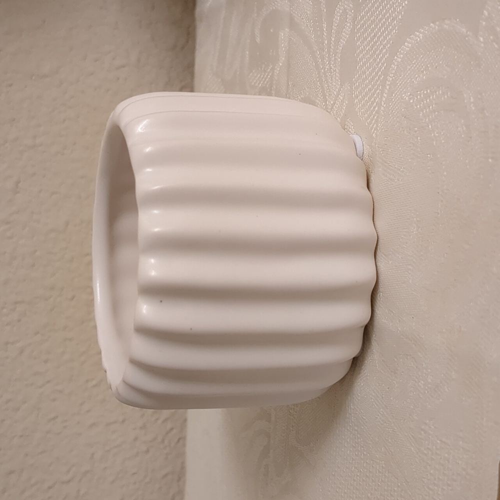 White Ceramic Decorative Succulent Plant Pot